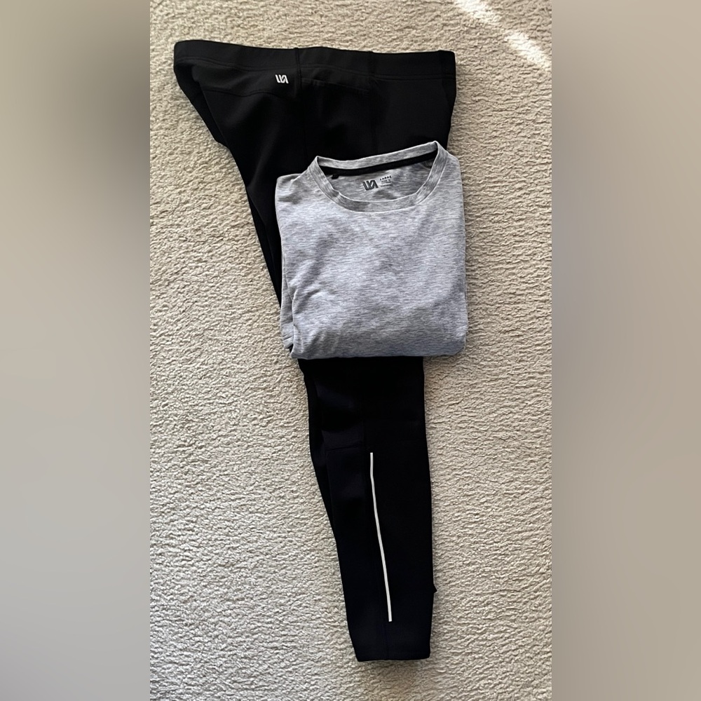 Workout shirt and leggings/tights combo.